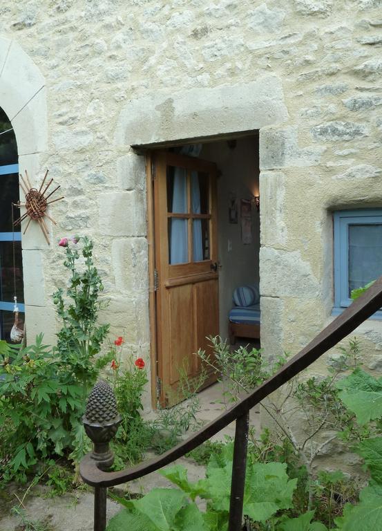 Bed and Breakfast Le Vieux Velo Chaptuzat Exterior foto