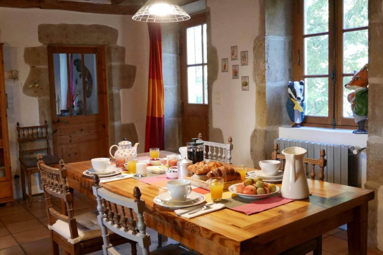 Bed and Breakfast Le Vieux Velo Chaptuzat Exterior foto