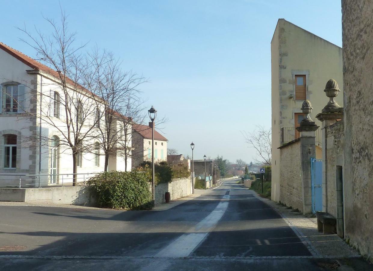 Bed and Breakfast Le Vieux Velo Chaptuzat Exterior foto